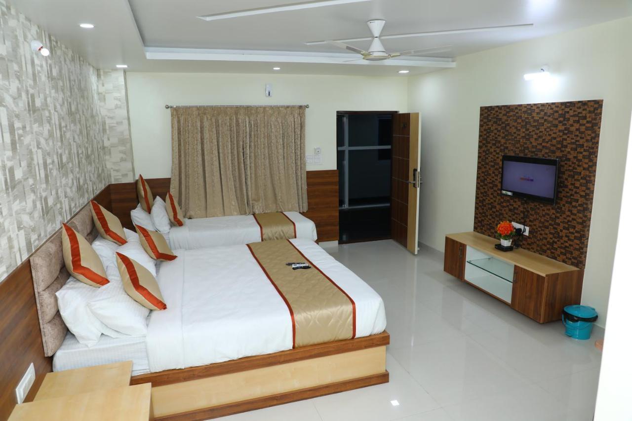 Hotel 8Th Mile Suites Bangalore Exterior foto