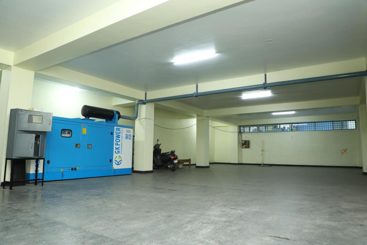 Hotel 8Th Mile Suites Bangalore Exterior foto